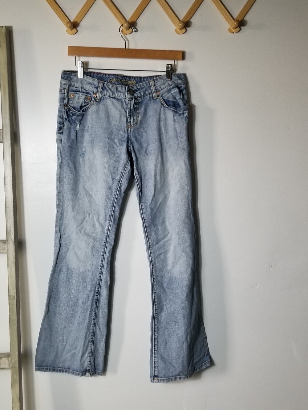 AMERICAN EAGLE WOMEN'S HIPSTER JEANS SIZE 8